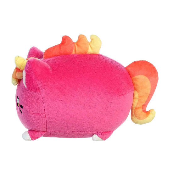 kawaii unicorn kat tussen andere pluche knuffels