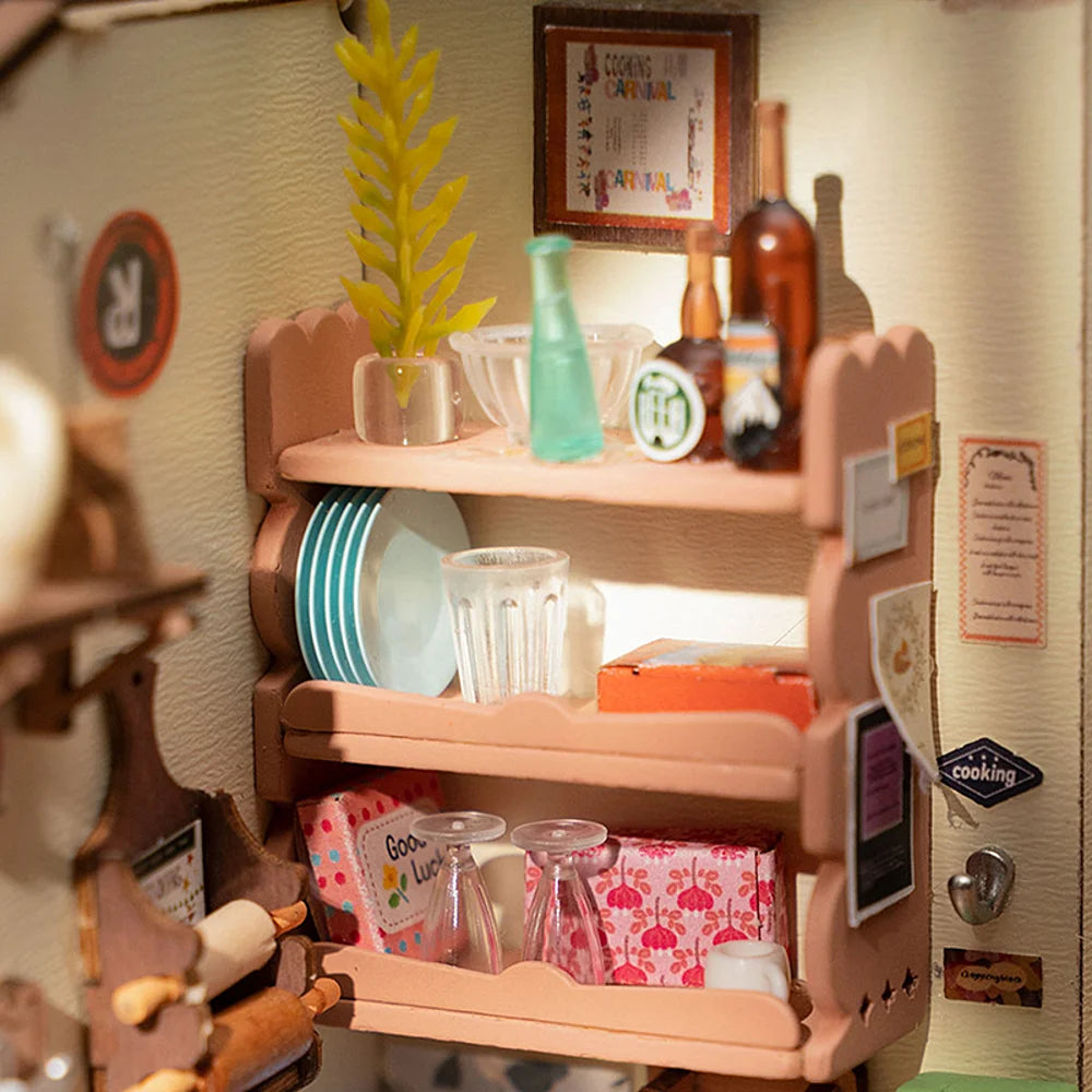 Rolife | Miniatuur huisje: Cozy kitchen - 19 cm