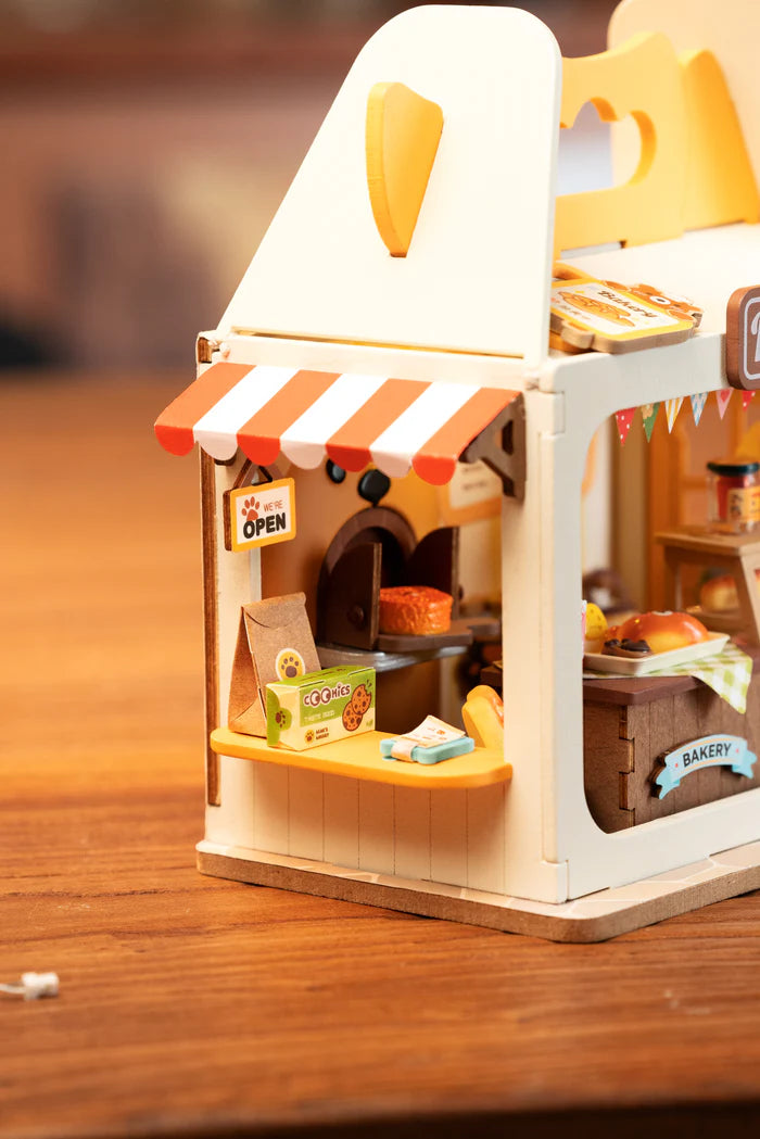 Rolife | Miniatuur winkeltje: Teddy's breadbox  - 15 cm