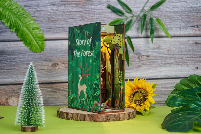 Tone-Cheer | Book nook: Story of the forest 24 cm