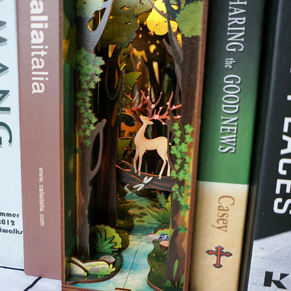 Tone-Cheer | Book nook: Story of the forest 24 cm